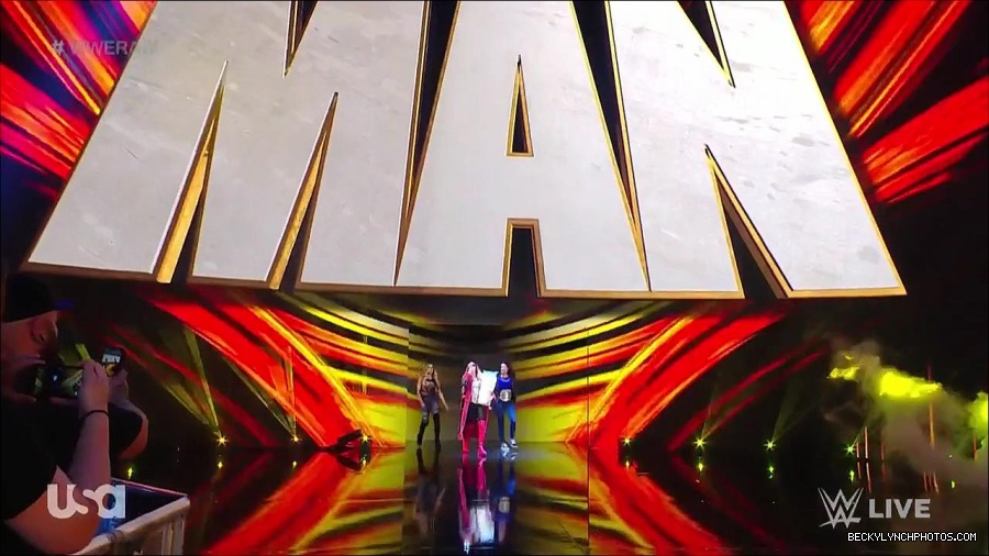 WWE_Monday_Night_Raw_2023_03_20_720p_HDTV_x264-NWCHD_mp4_005016536.jpg