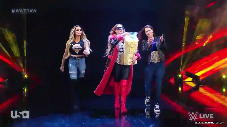 WWE_Monday_Night_Raw_2023_03_20_720p_HDTV_x264-NWCHD_mp4_005020941.jpg