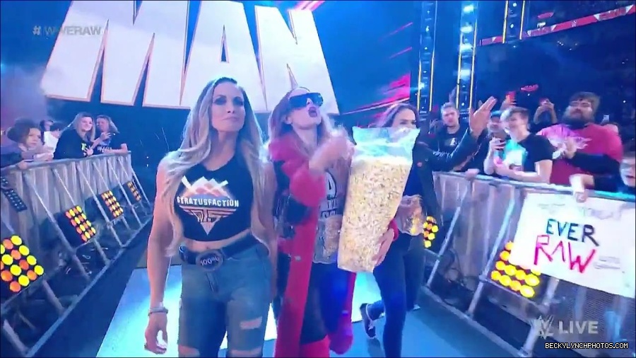 WWE_Monday_Night_Raw_2023_03_20_720p_HDTV_x264-NWCHD_mp4_005030550.jpg
