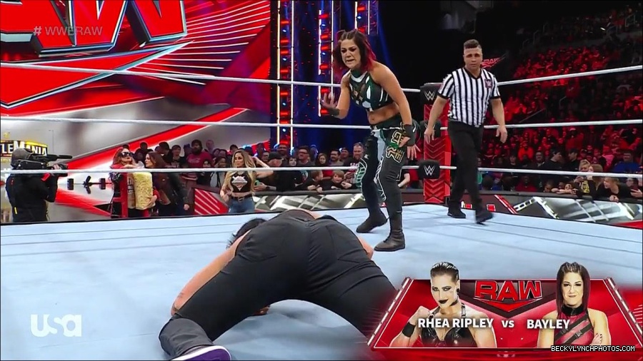 WWE_Monday_Night_Raw_2023_03_20_720p_HDTV_x264-NWCHD_mp4_005036957.jpg