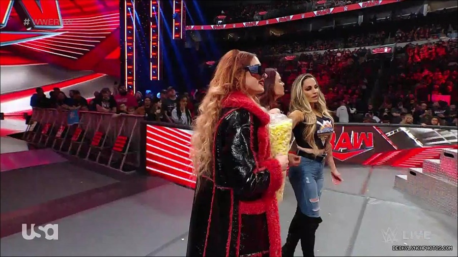 WWE_Monday_Night_Raw_2023_03_20_720p_HDTV_x264-NWCHD_mp4_005081802.jpg