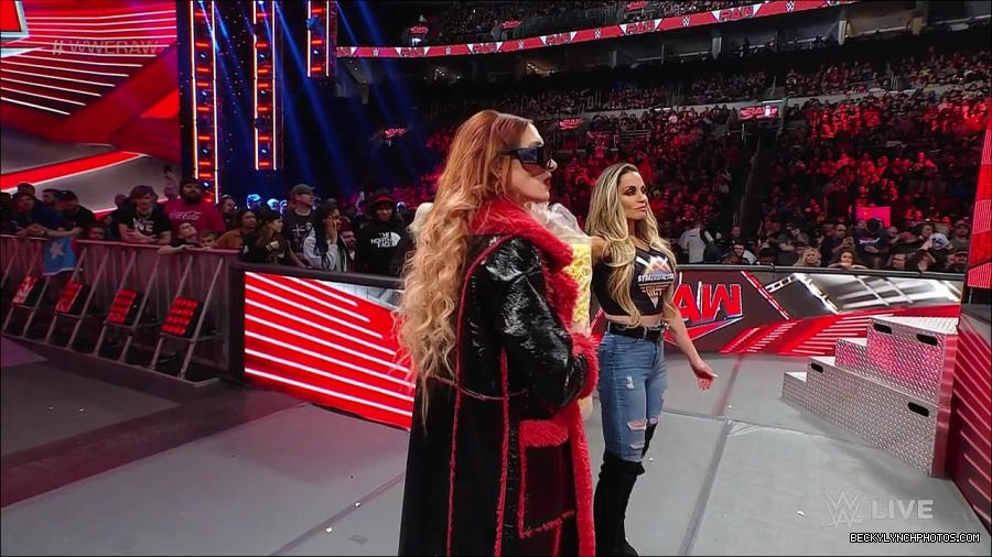 WWE_Monday_Night_Raw_2023_03_20_720p_HDTV_x264-NWCHD_mp4_005083003.jpg
