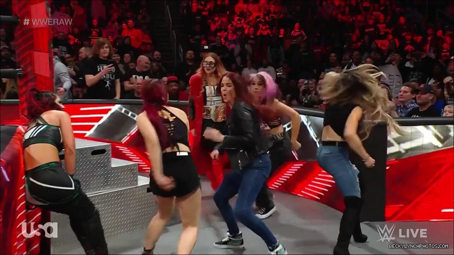 WWE_Monday_Night_Raw_2023_03_20_720p_HDTV_x264-NWCHD_mp4_005195916.jpg