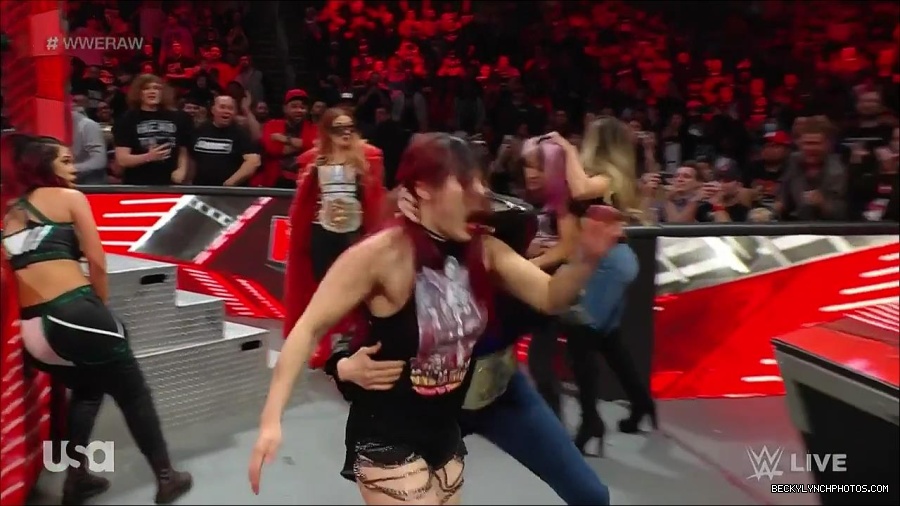 WWE_Monday_Night_Raw_2023_03_20_720p_HDTV_x264-NWCHD_mp4_005198318.jpg