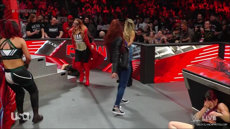 WWE_Monday_Night_Raw_2023_03_20_720p_HDTV_x264-NWCHD_mp4_005201922.jpg