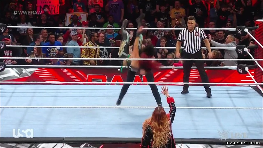 WWE_Monday_Night_Raw_2023_03_20_720p_HDTV_x264-NWCHD_mp4_005218338.jpg