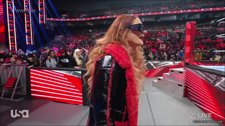 WWE_Monday_Night_Raw_2023_03_20_720p_HDTV_x264-NWCHD_mp4_005231952.jpg