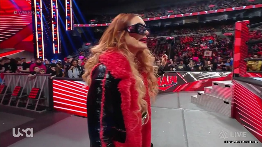 WWE_Monday_Night_Raw_2023_03_20_720p_HDTV_x264-NWCHD_mp4_005232352.jpg