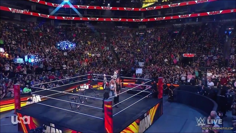 WWE_WrestleMania_Raw_2023_03_27_720p_HDTV_x264-NWCHD_mp4_000305859.jpg