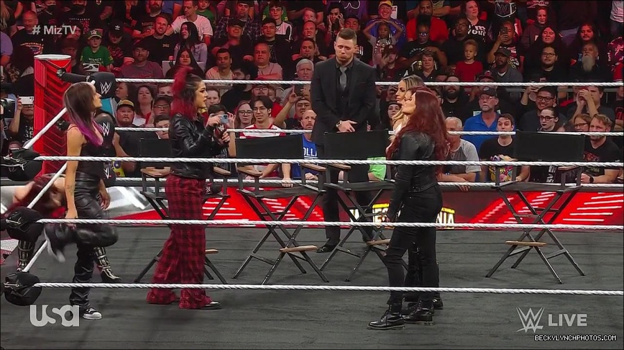 WWE_WrestleMania_Raw_2023_03_27_720p_HDTV_x264-NWCHD_mp4_000562349.jpg