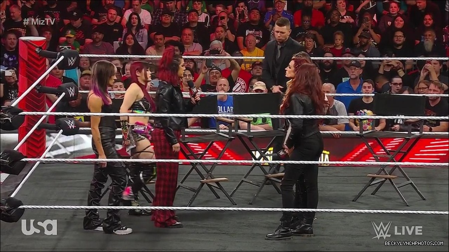 WWE_WrestleMania_Raw_2023_03_27_720p_HDTV_x264-NWCHD_mp4_000564751.jpg
