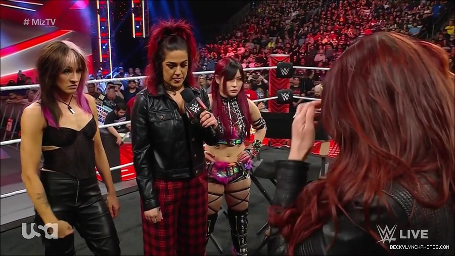 WWE_WrestleMania_Raw_2023_03_27_720p_HDTV_x264-NWCHD_mp4_000598385.jpg