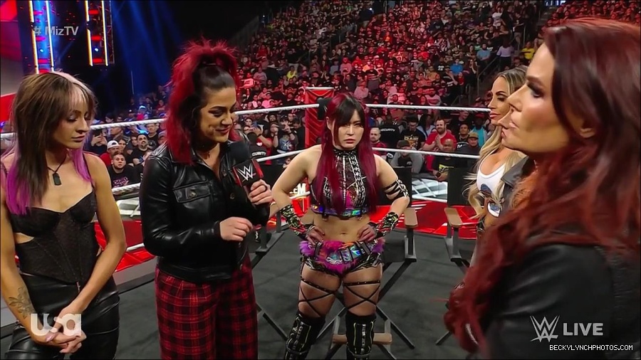 WWE_WrestleMania_Raw_2023_03_27_720p_HDTV_x264-NWCHD_mp4_000623210.jpg