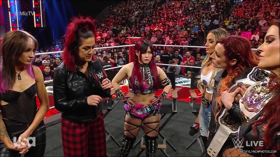 WWE_WrestleMania_Raw_2023_03_27_720p_HDTV_x264-NWCHD_mp4_000624011.jpg
