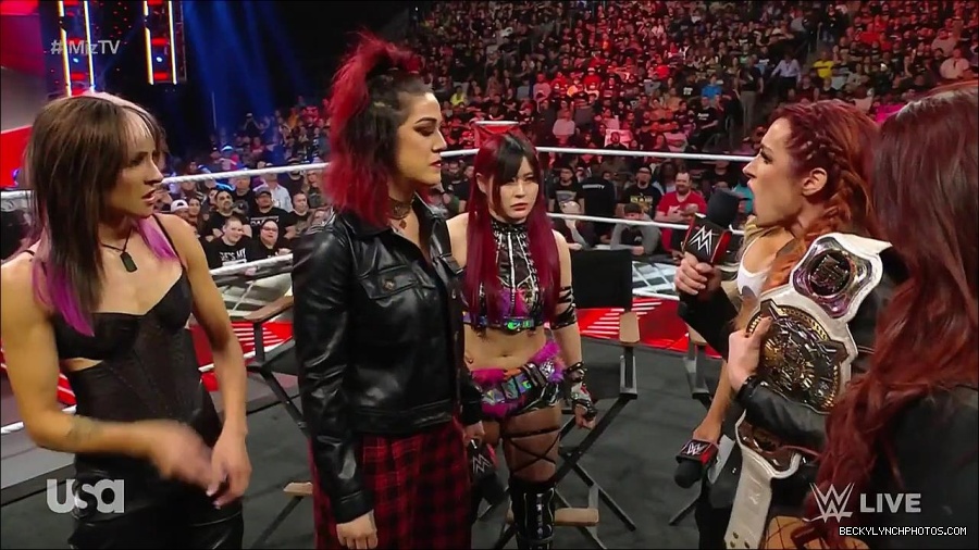 WWE_WrestleMania_Raw_2023_03_27_720p_HDTV_x264-NWCHD_mp4_000658845.jpg