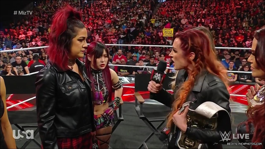 WWE_WrestleMania_Raw_2023_03_27_720p_HDTV_x264-NWCHD_mp4_000693280.jpg