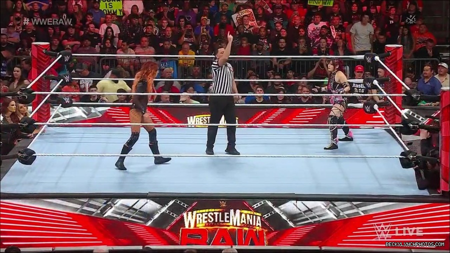 WWE_WrestleMania_Raw_2023_03_27_720p_HDTV_x264-NWCHD_mp4_000800587.jpg