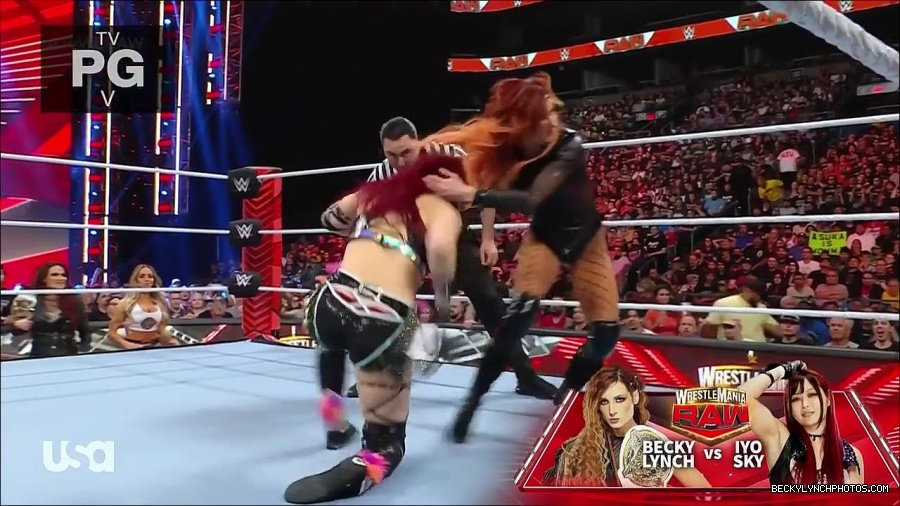 WWE_WrestleMania_Raw_2023_03_27_720p_HDTV_x264-NWCHD_mp4_000804191.jpg