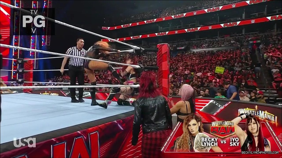 WWE_WrestleMania_Raw_2023_03_27_720p_HDTV_x264-NWCHD_mp4_000807394.jpg