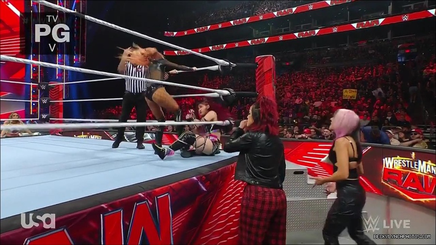 WWE_WrestleMania_Raw_2023_03_27_720p_HDTV_x264-NWCHD_mp4_000808995.jpg