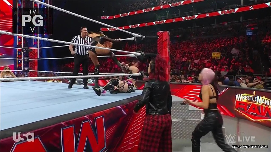 WWE_WrestleMania_Raw_2023_03_27_720p_HDTV_x264-NWCHD_mp4_000809396.jpg