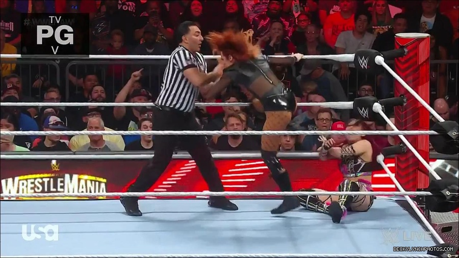 WWE_WrestleMania_Raw_2023_03_27_720p_HDTV_x264-NWCHD_mp4_000810197.jpg