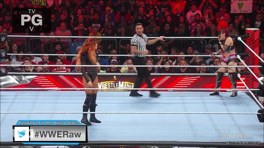WWE_WrestleMania_Raw_2023_03_27_720p_HDTV_x264-NWCHD_mp4_000815001.jpg