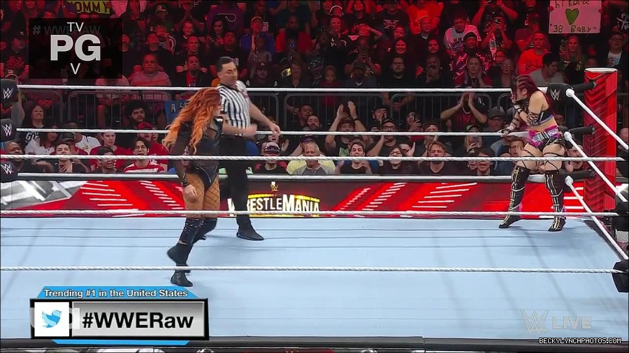 WWE_WrestleMania_Raw_2023_03_27_720p_HDTV_x264-NWCHD_mp4_000815802.jpg