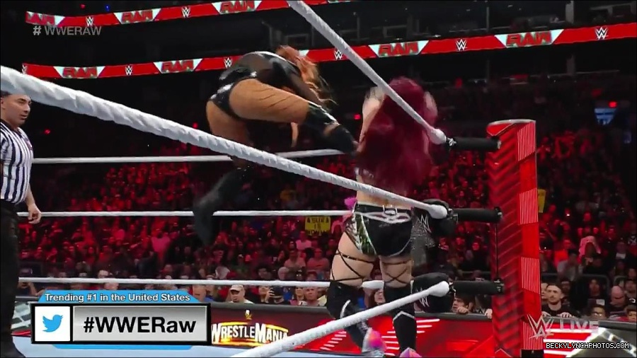 WWE_WrestleMania_Raw_2023_03_27_720p_HDTV_x264-NWCHD_mp4_000819806.jpg