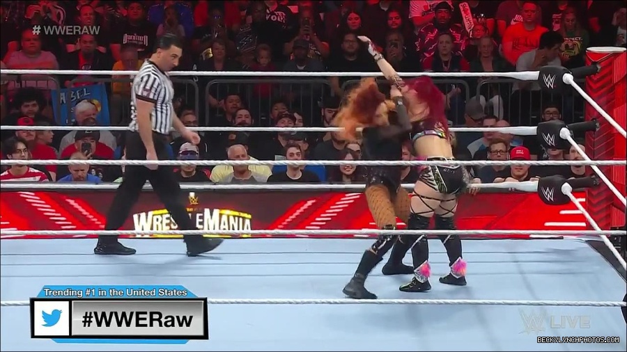 WWE_WrestleMania_Raw_2023_03_27_720p_HDTV_x264-NWCHD_mp4_000822008.jpg