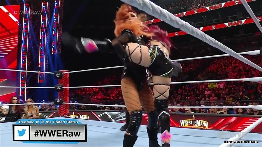 WWE_WrestleMania_Raw_2023_03_27_720p_HDTV_x264-NWCHD_mp4_000822809.jpg