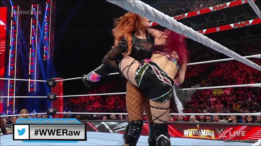 WWE_WrestleMania_Raw_2023_03_27_720p_HDTV_x264-NWCHD_mp4_000824010.jpg