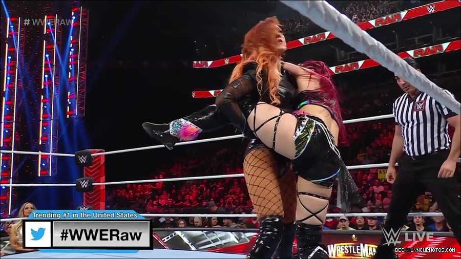 WWE_WrestleMania_Raw_2023_03_27_720p_HDTV_x264-NWCHD_mp4_000825612.jpg