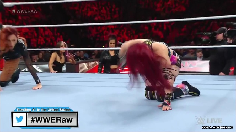 WWE_WrestleMania_Raw_2023_03_27_720p_HDTV_x264-NWCHD_mp4_000829616.jpg