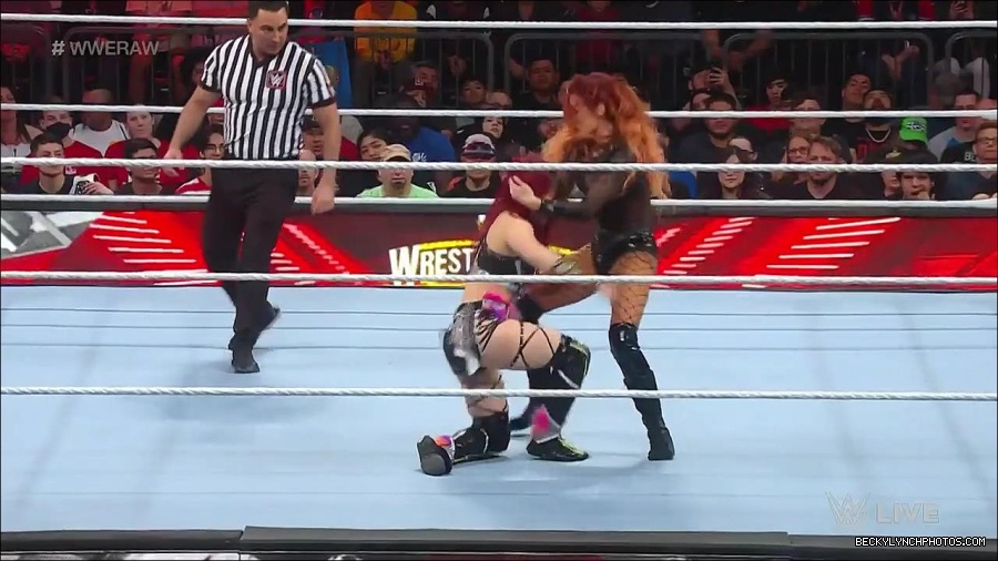 WWE_WrestleMania_Raw_2023_03_27_720p_HDTV_x264-NWCHD_mp4_000831485.jpg
