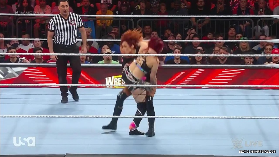 WWE_WrestleMania_Raw_2023_03_27_720p_HDTV_x264-NWCHD_mp4_000833220.jpg