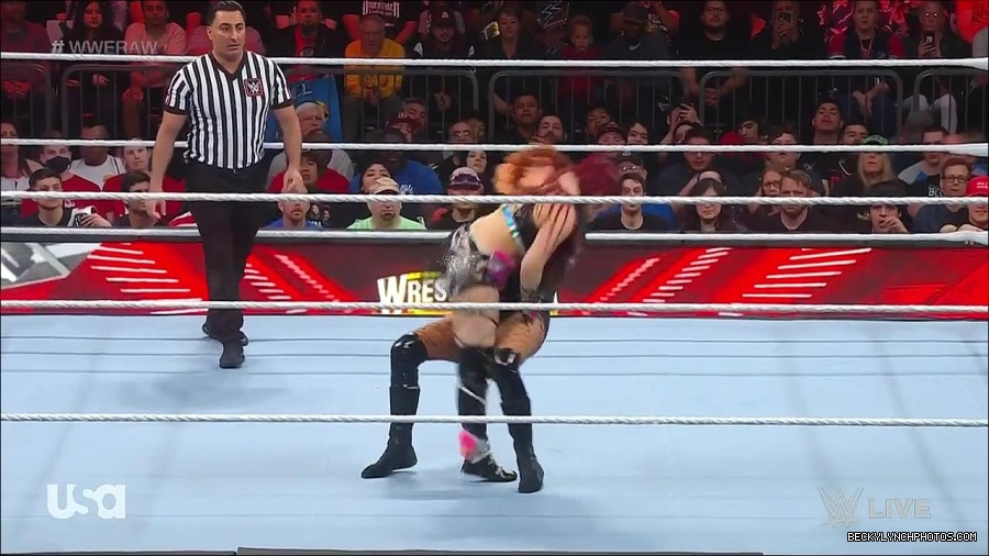 WWE_WrestleMania_Raw_2023_03_27_720p_HDTV_x264-NWCHD_mp4_000833487.jpg