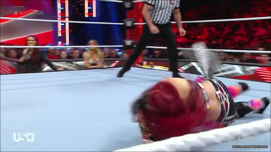 WWE_WrestleMania_Raw_2023_03_27_720p_HDTV_x264-NWCHD_mp4_000834688.jpg
