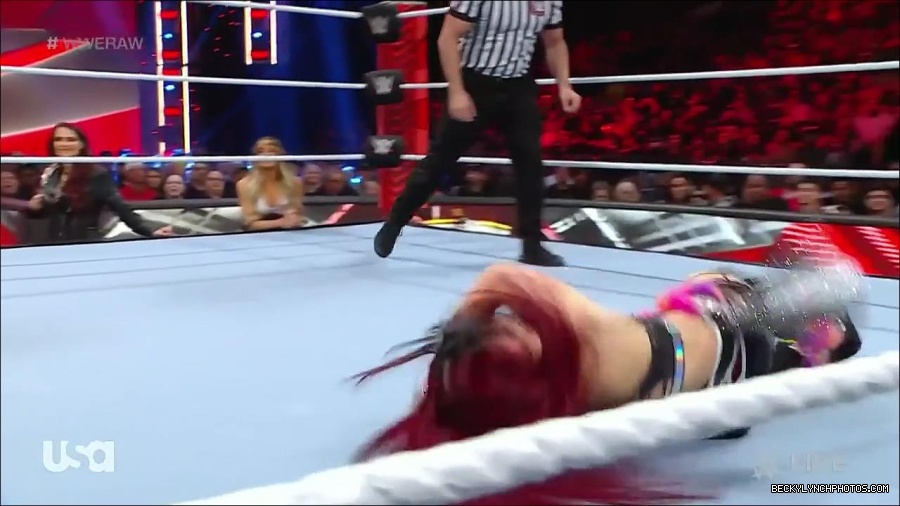 WWE_WrestleMania_Raw_2023_03_27_720p_HDTV_x264-NWCHD_mp4_000834821.jpg