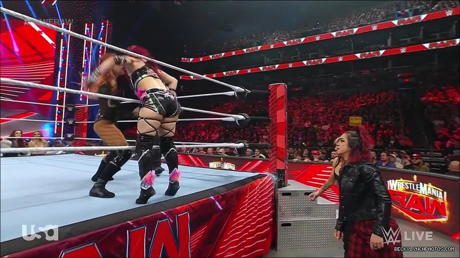 WWE_WrestleMania_Raw_2023_03_27_720p_HDTV_x264-NWCHD_mp4_000841495.jpg