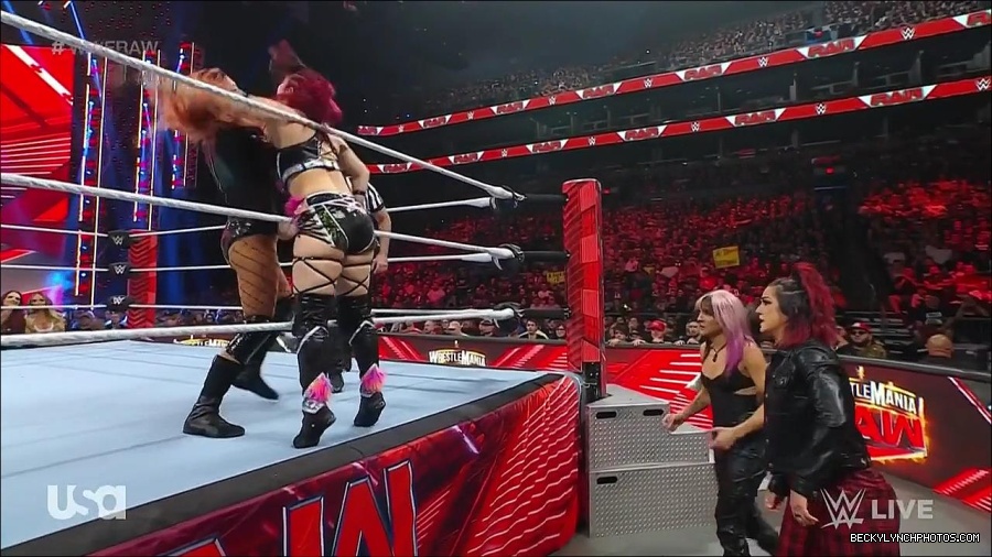 WWE_WrestleMania_Raw_2023_03_27_720p_HDTV_x264-NWCHD_mp4_000841895.jpg