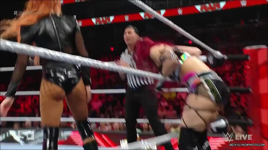 WWE_WrestleMania_Raw_2023_03_27_720p_HDTV_x264-NWCHD_mp4_000843497.jpg