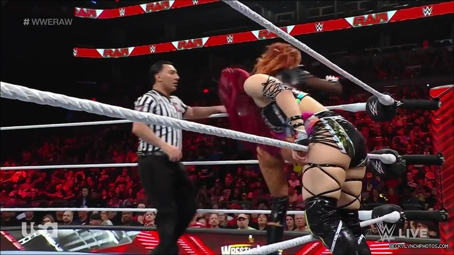 WWE_WrestleMania_Raw_2023_03_27_720p_HDTV_x264-NWCHD_mp4_000845098.jpg