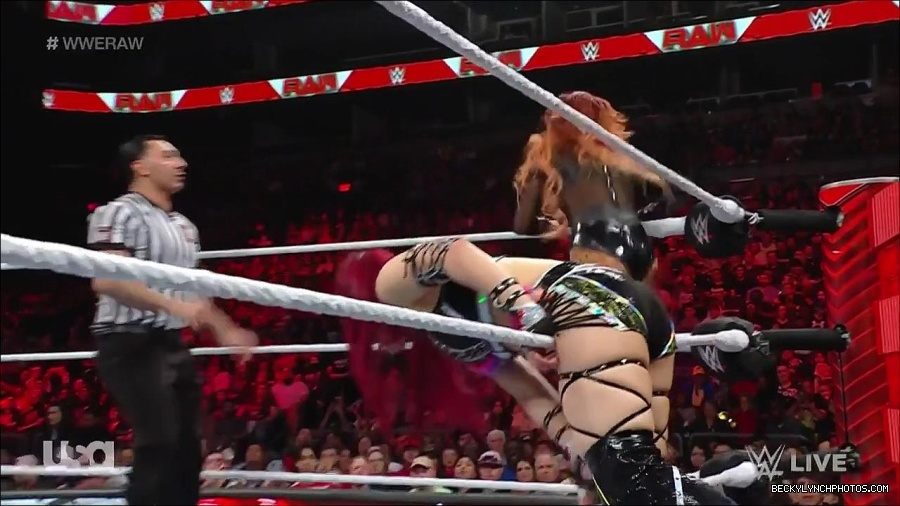 WWE_WrestleMania_Raw_2023_03_27_720p_HDTV_x264-NWCHD_mp4_000845499.jpg