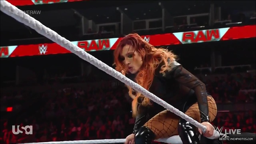 WWE_WrestleMania_Raw_2023_03_27_720p_HDTV_x264-NWCHD_mp4_000847501.jpg