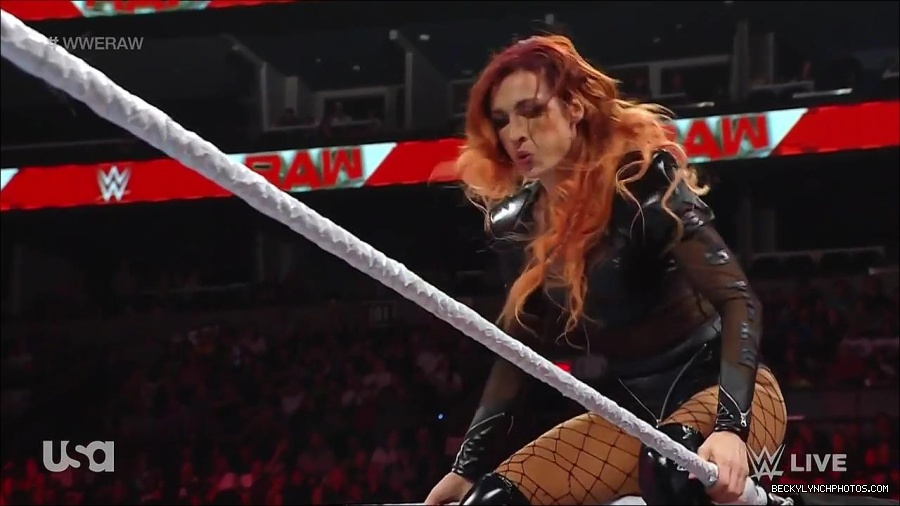 WWE_WrestleMania_Raw_2023_03_27_720p_HDTV_x264-NWCHD_mp4_000847901.jpg