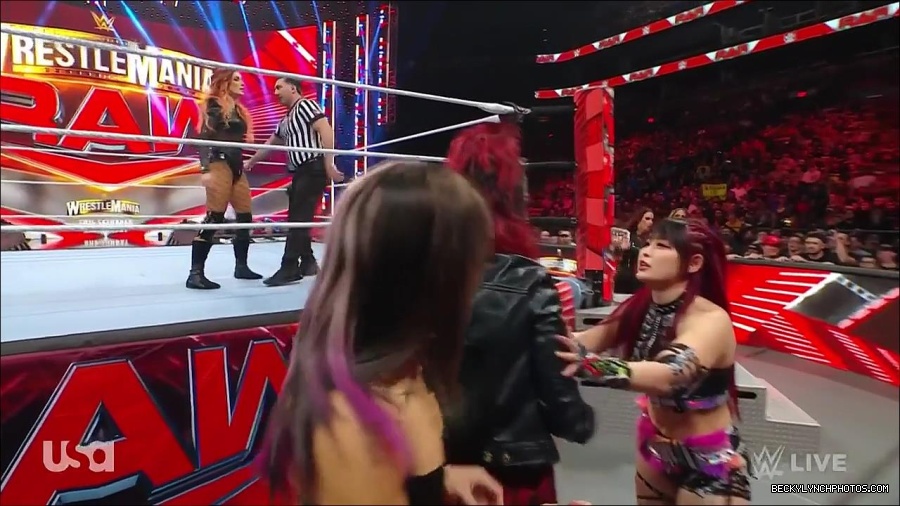 WWE_WrestleMania_Raw_2023_03_27_720p_HDTV_x264-NWCHD_mp4_000855108.jpg