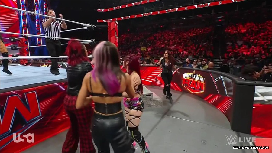 WWE_WrestleMania_Raw_2023_03_27_720p_HDTV_x264-NWCHD_mp4_000856309.jpg