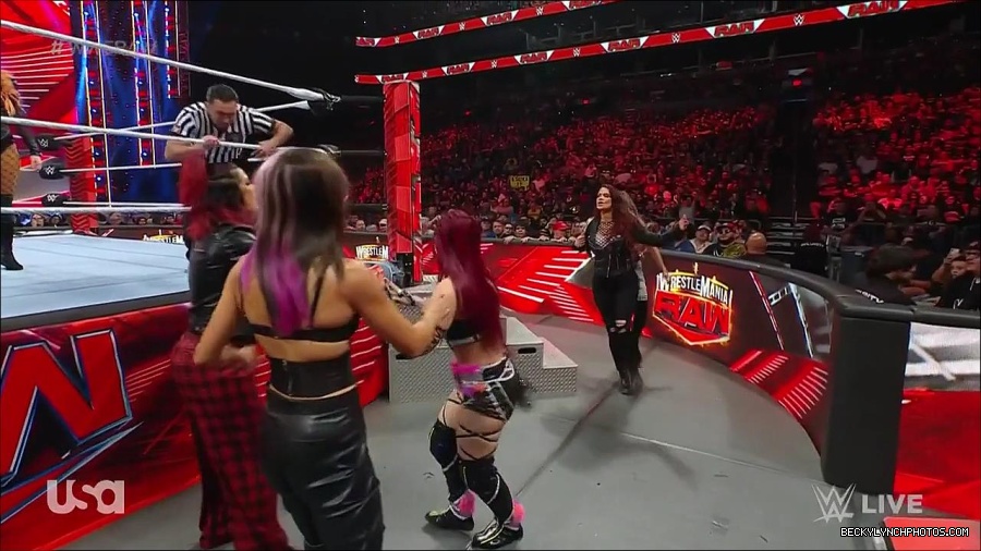 WWE_WrestleMania_Raw_2023_03_27_720p_HDTV_x264-NWCHD_mp4_000856710.jpg