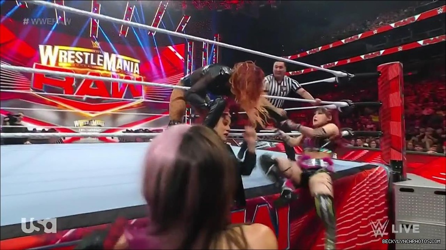 WWE_WrestleMania_Raw_2023_03_27_720p_HDTV_x264-NWCHD_mp4_000862315.jpg